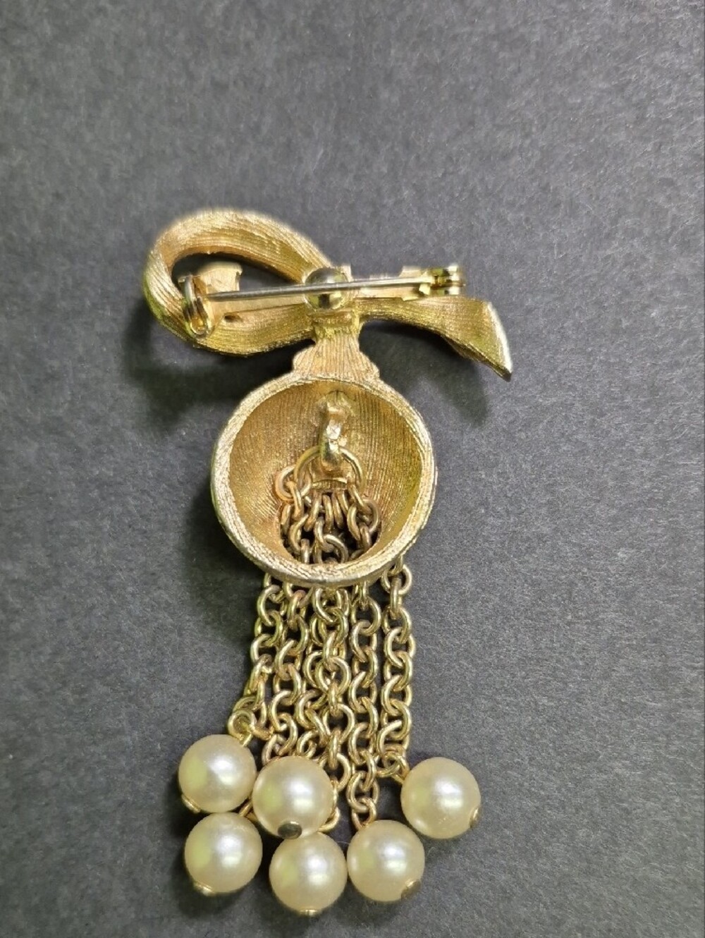 Gold-Tone Tassel Brooch with Faux Pearl Drops - Picture 4 of 6